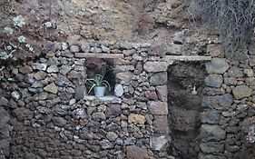 Casa Poesia De El Hierro, Situada En El Centro De El Pinar